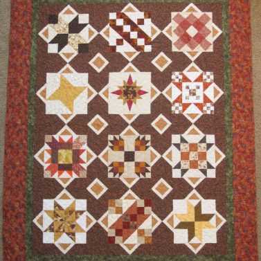 A QUILTER’S HOLIDAY Sampler Setting