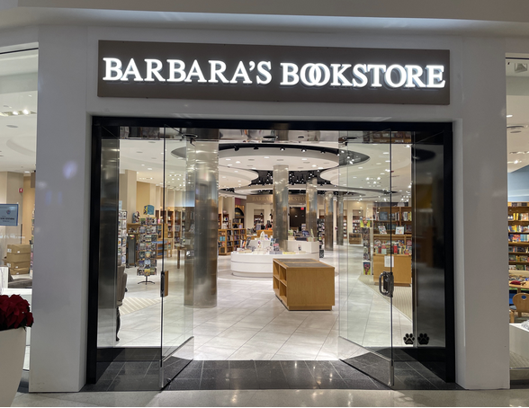 Photo of the entrance to Barbara's Bookshop at the Yorktown Center